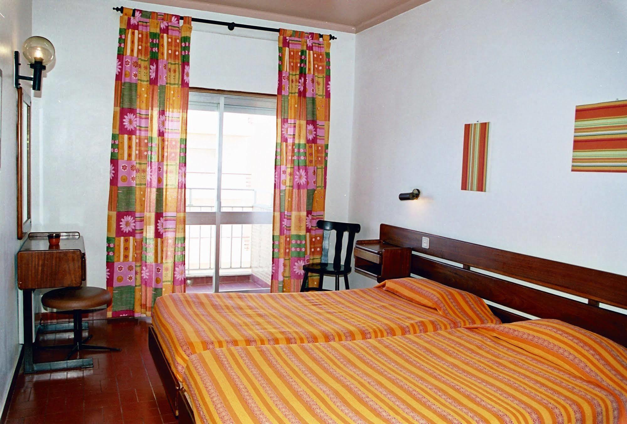 Hotel Apartamento Iate ปอร์ติเมา ภายนอก รูปภาพ