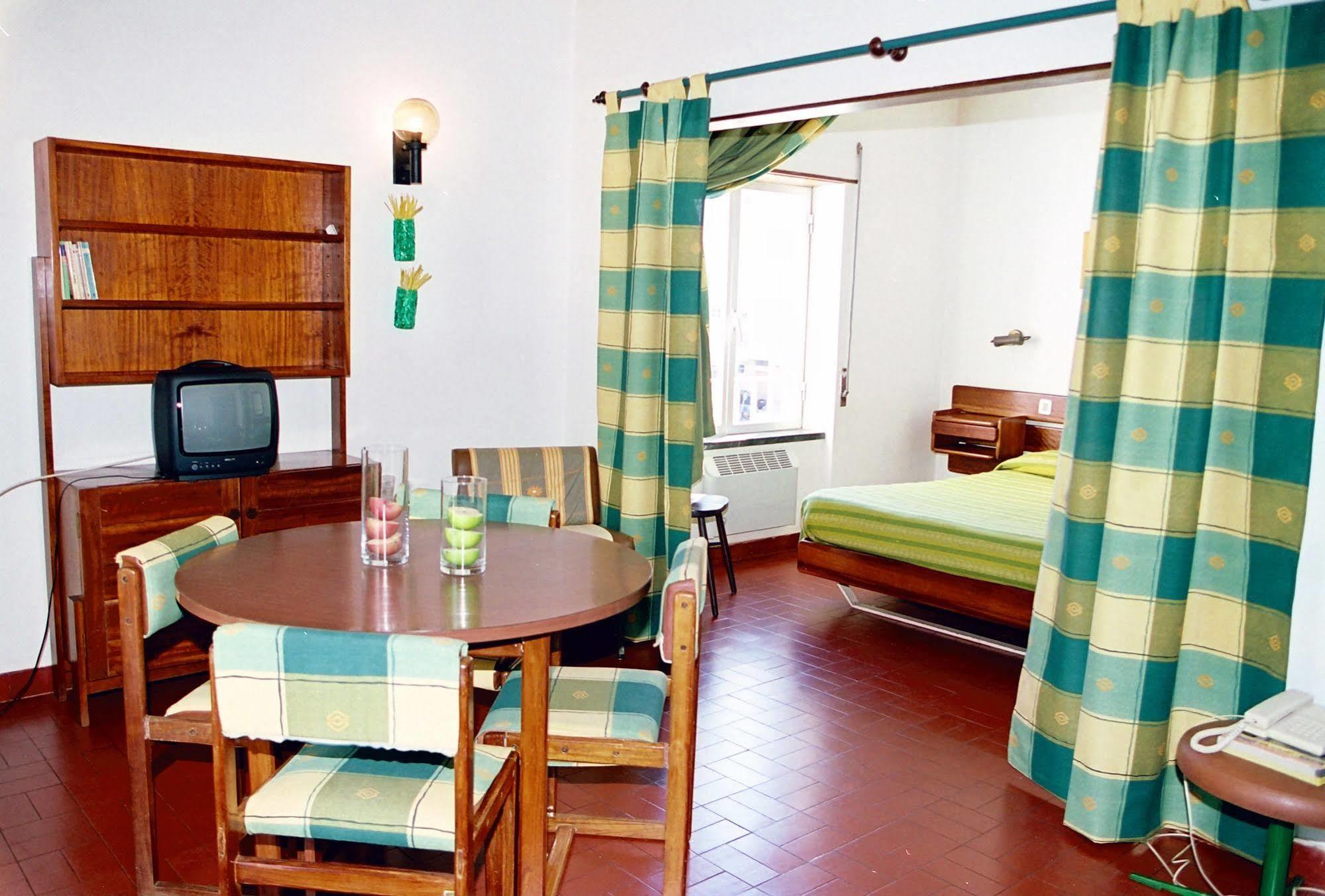 Hotel Apartamento Iate ปอร์ติเมา ภายนอก รูปภาพ