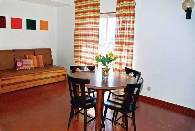 Hotel Apartamento Iate ปอร์ติเมา ภายนอก รูปภาพ